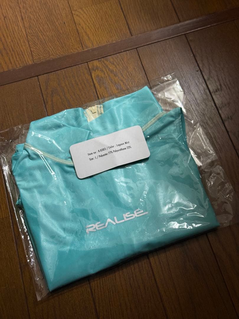 REALISE ハイレグ水着